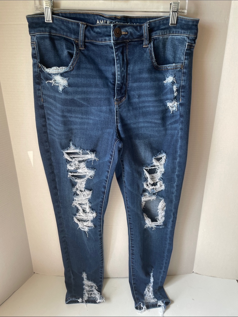 American Eagle Outfitters Women's Size 14 Short  Blue Distressed Women's Jeans